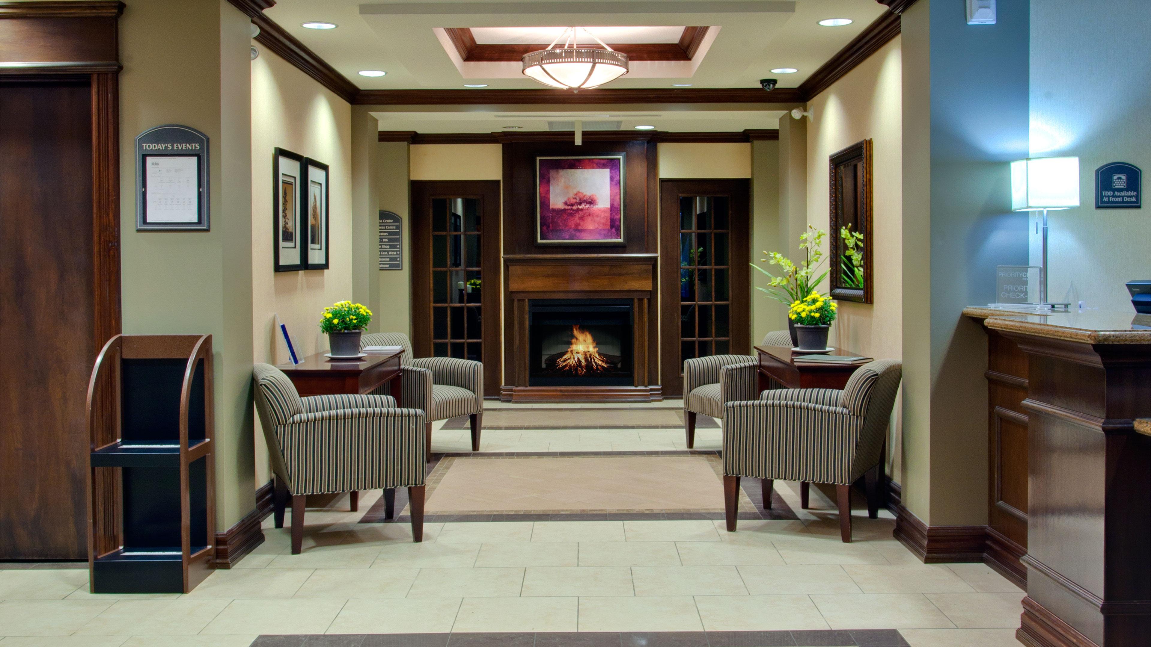 Holiday Inn Express & Suites Huntsville By Ihg Экстерьер фото