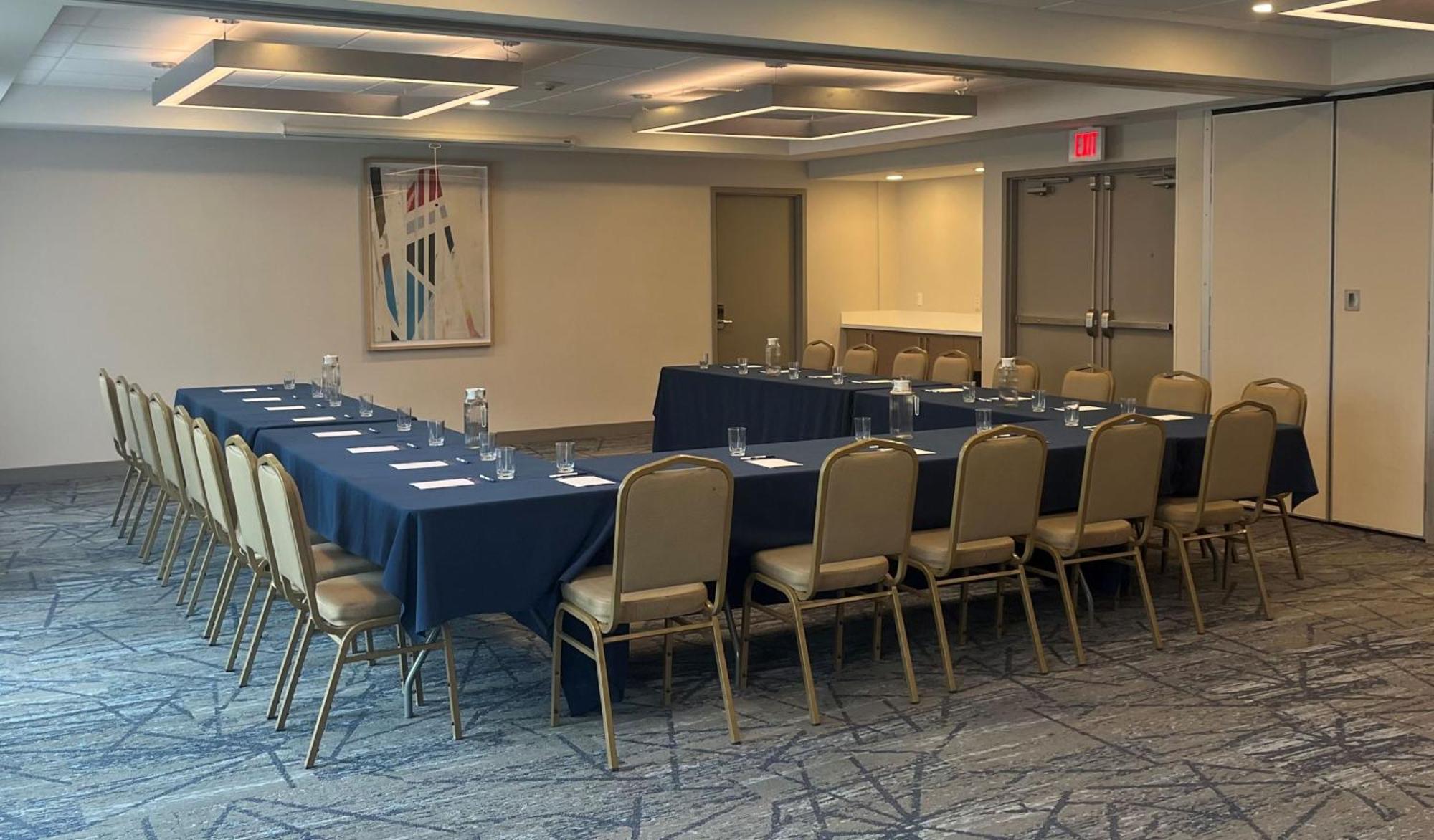 Holiday Inn Express & Suites Huntsville By Ihg Экстерьер фото