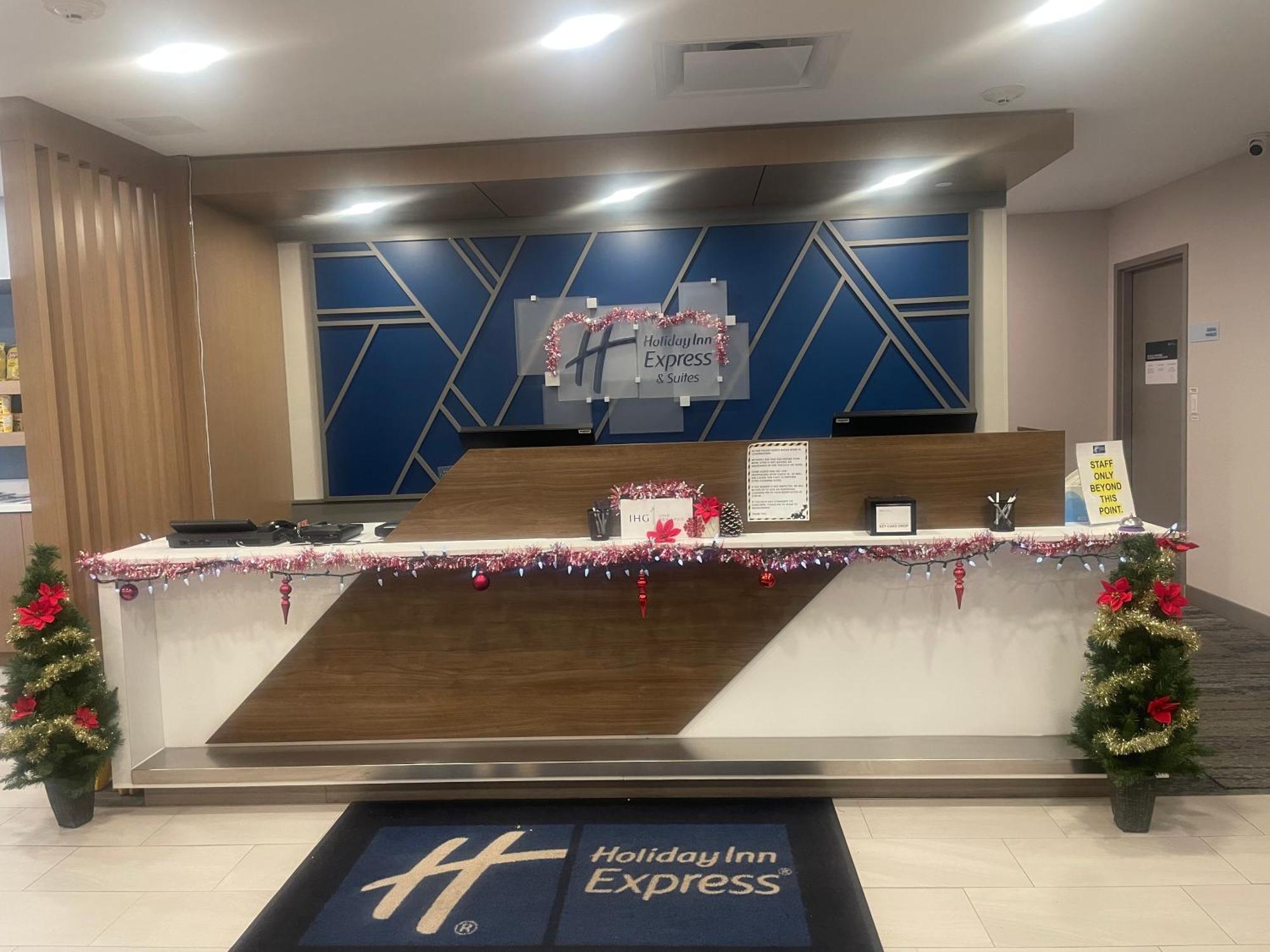 Holiday Inn Express & Suites Huntsville By Ihg Экстерьер фото