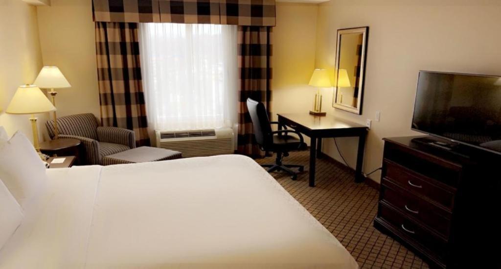 Holiday Inn Express & Suites Huntsville By Ihg Экстерьер фото